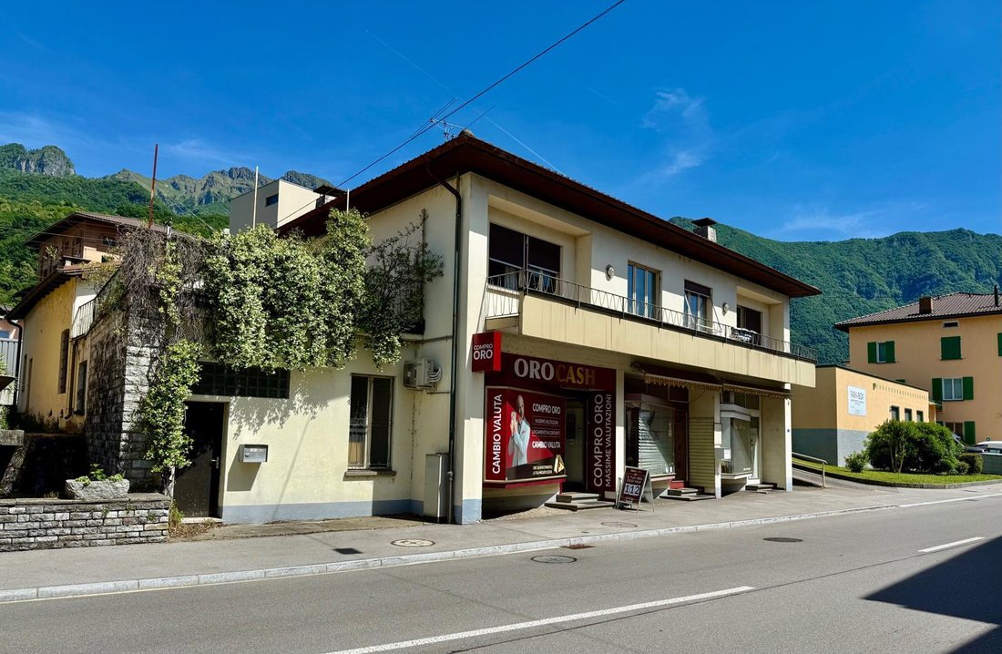 Apartment in Maroggia, Ticino, Switzerland 1 - 18581384