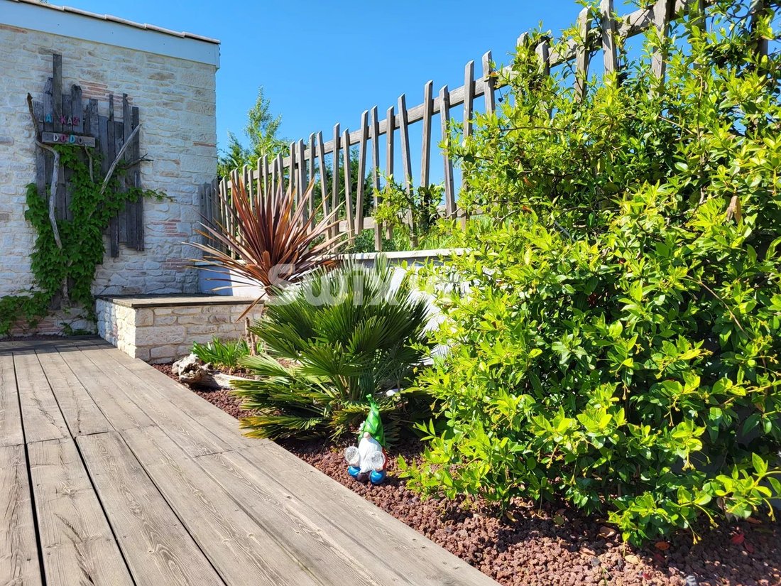 Villa in Levigny-Le Bourg, Charnay-les-Macon, France 5 - 18585340