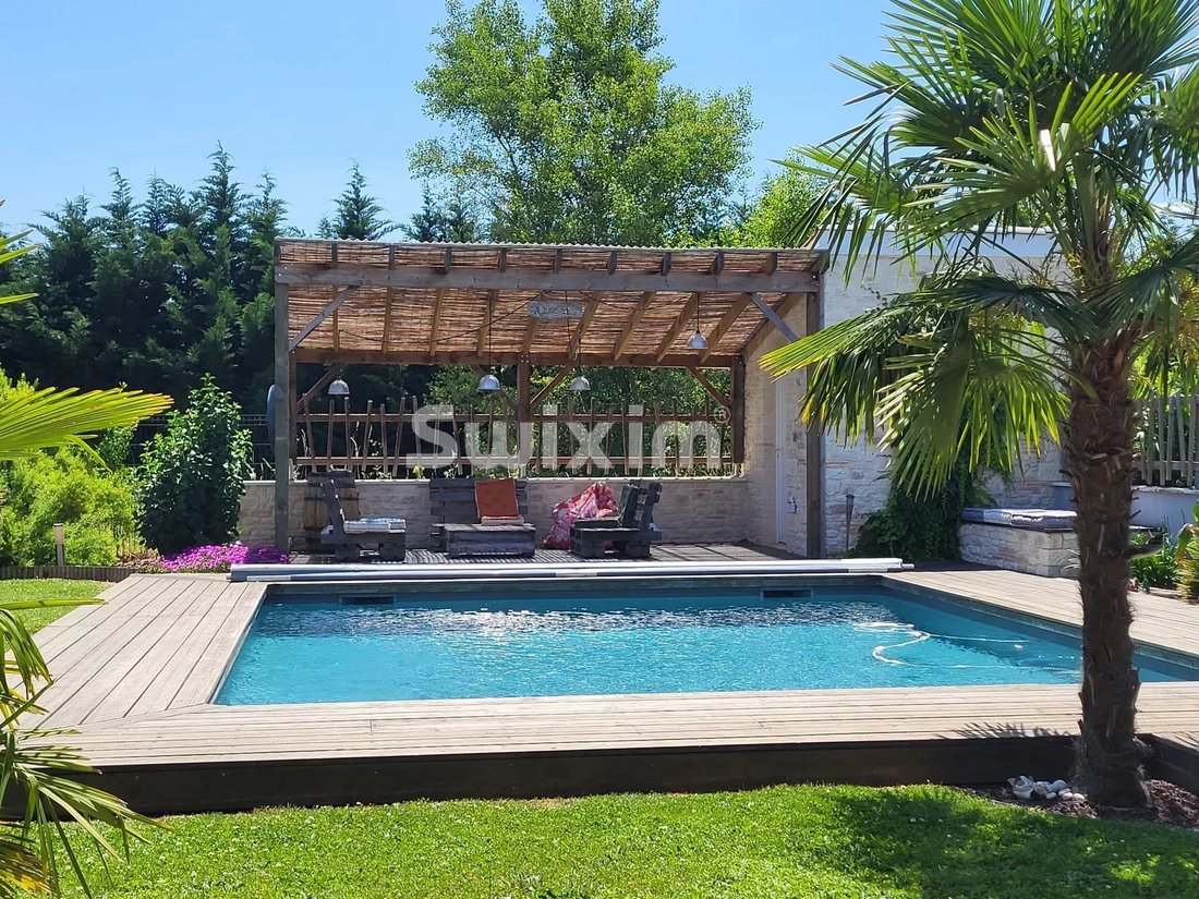 Villa in Levigny-Le Bourg, Charnay-les-Macon, France 3 - 18585340
