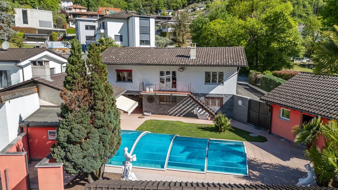 Villa in Lumino, Ticino, Switzerland 1 - 18583298