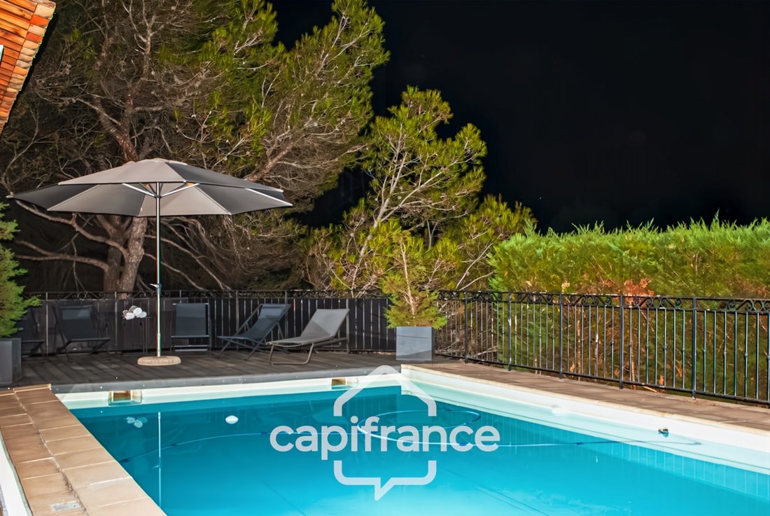 Villa in Mallemort, Provence-Alpes-Côte d'Azur, France 4 - 18582446