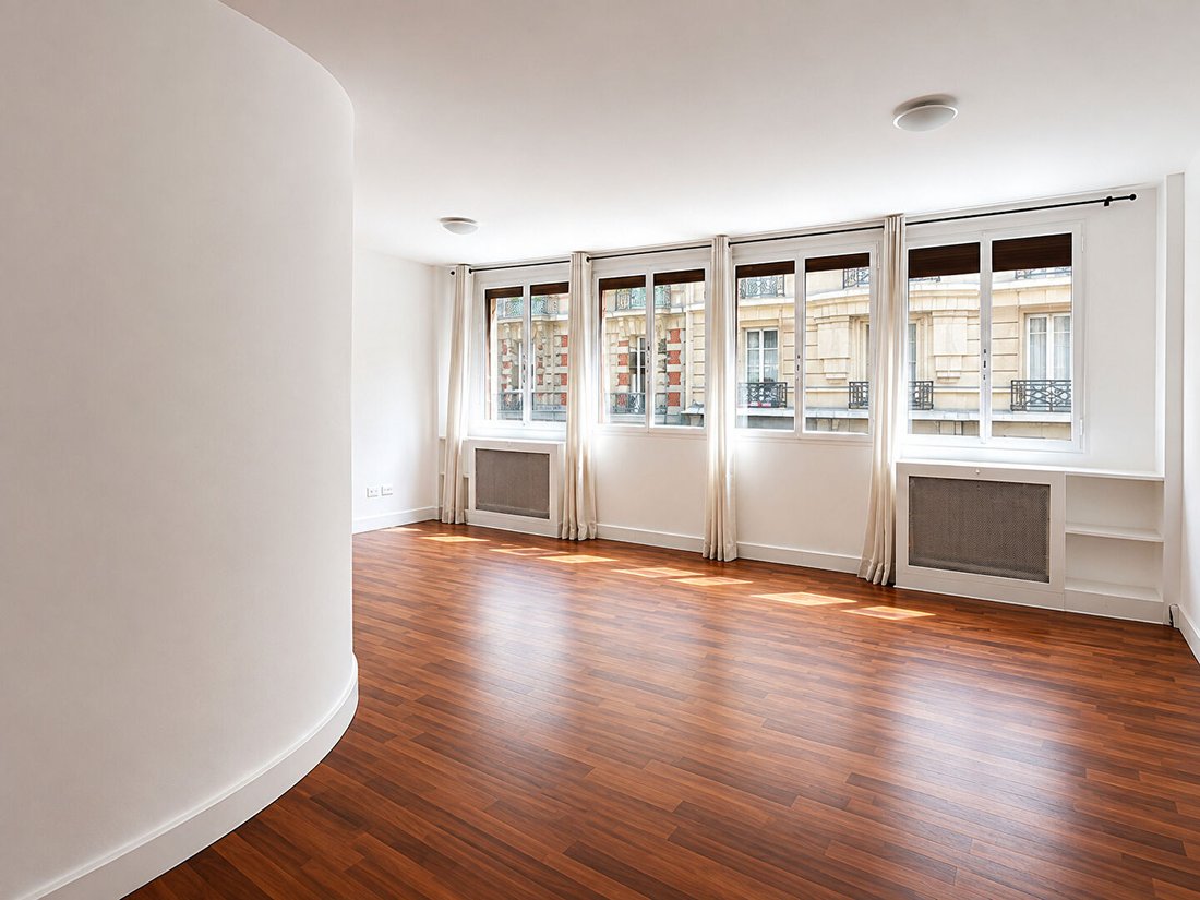Apartment in La Fourche-Guy Môquet, Paris 17e Arrondissement, Paris 1 - 18582642