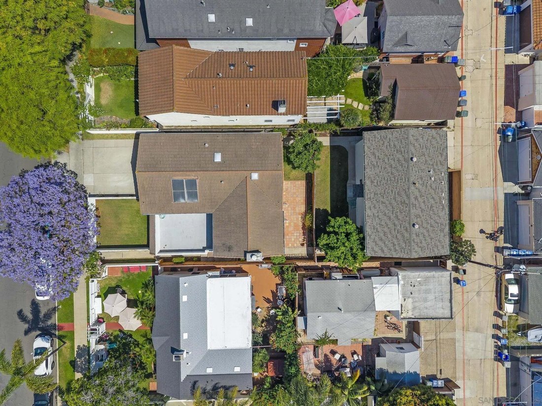 Coronado, California, United States 4 - 18584589