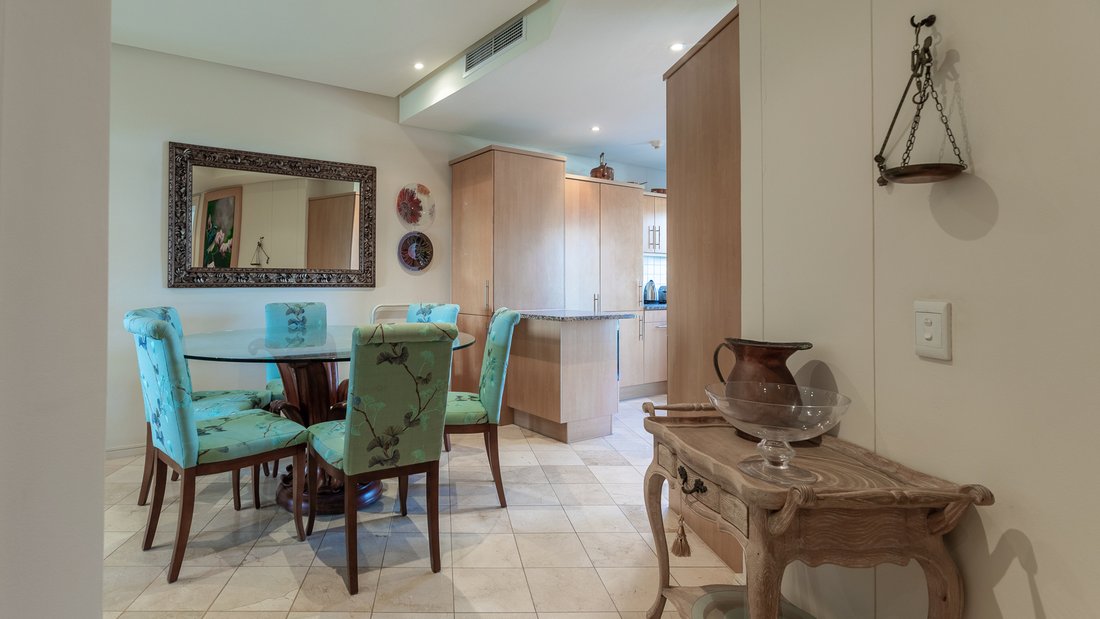 Apartment in Cape Town, Western Cape, South Africa 3 - 18585345