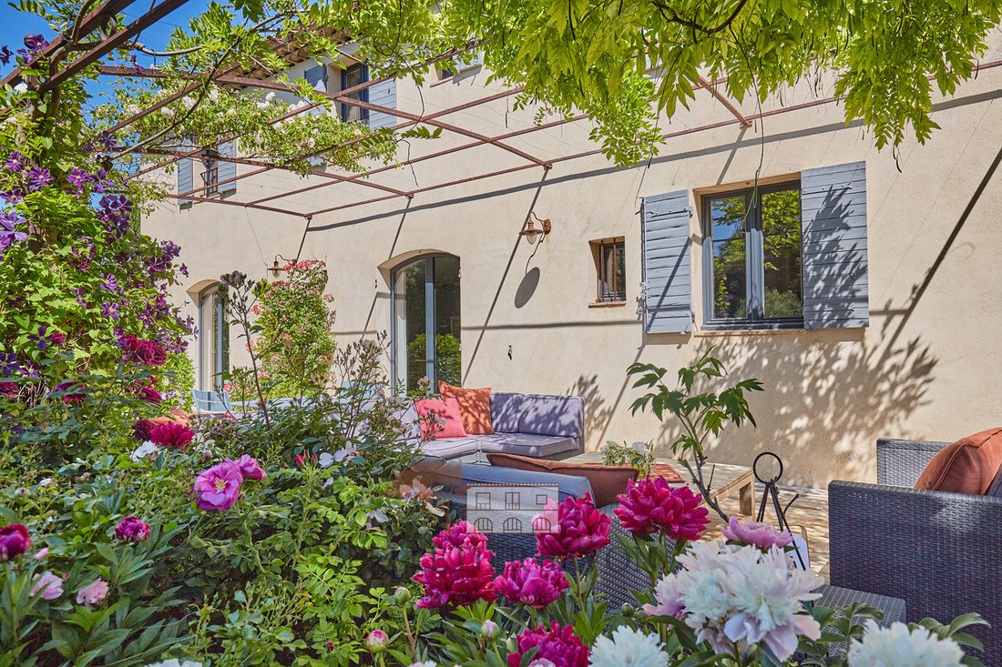House in Granettes-Jauberte-Sainte Anne, Aix-en-Provence, France 2 - 18584090