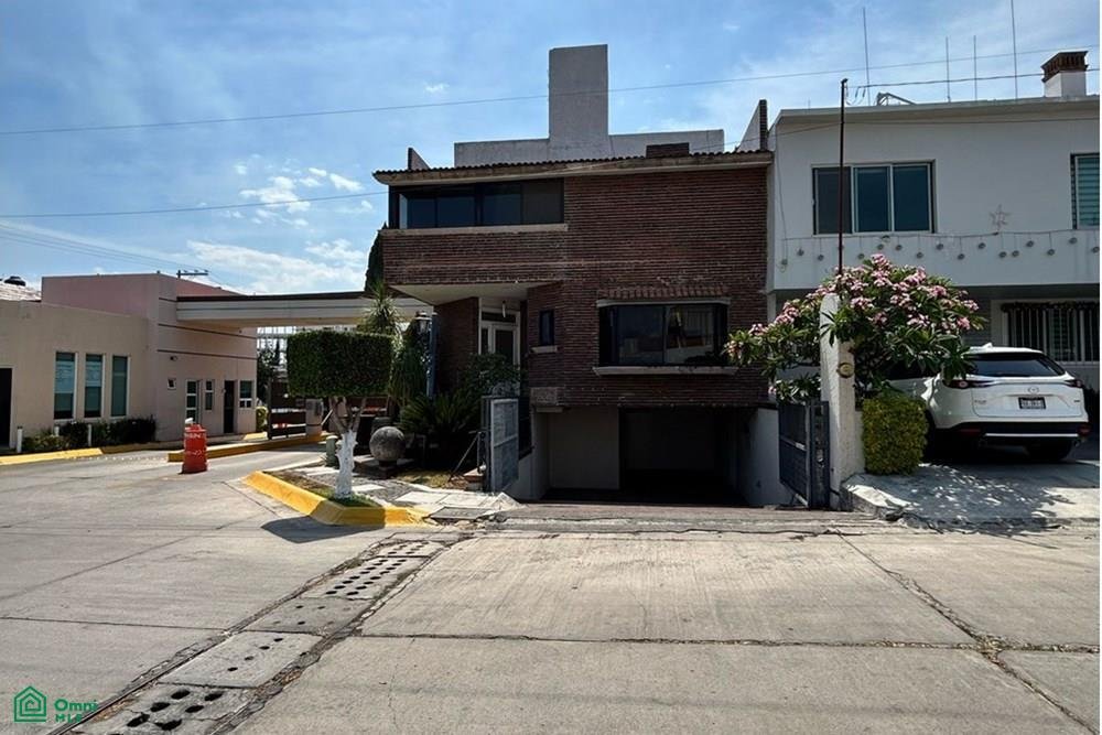 House in Morelia, Michoacán, Mexico 2 - 18026848