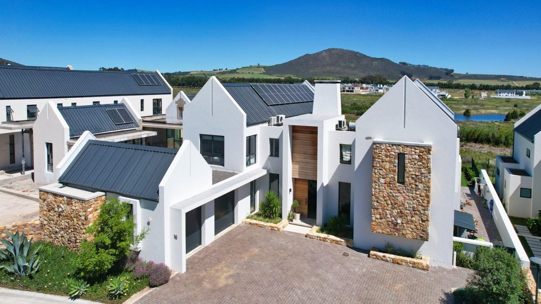 House in Stellenbosch, Western Cape, South Africa 5 - 18585335