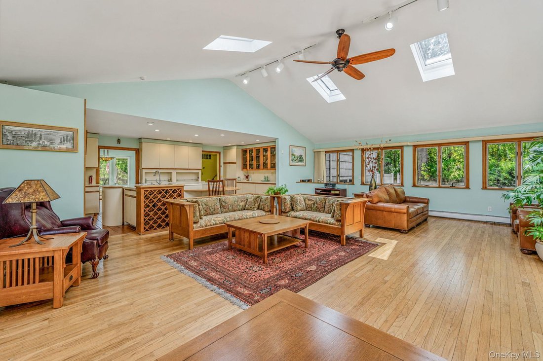 House in Hampton Bays, New York, United States 4 - 18583855