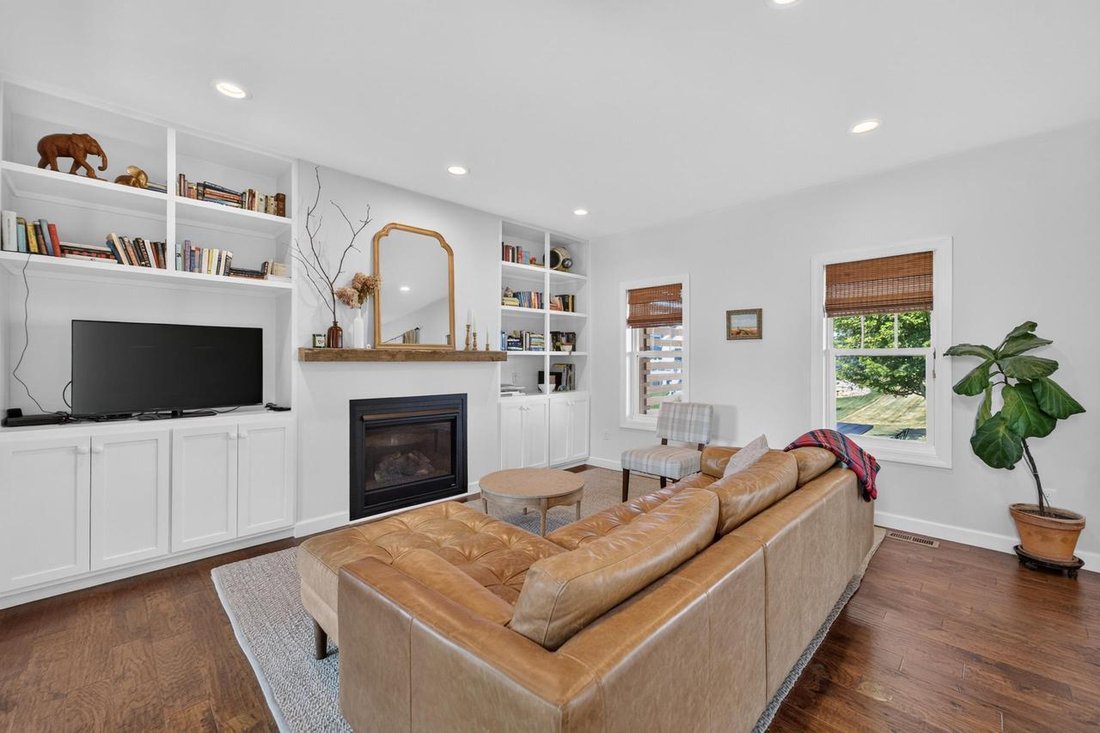 House in Waunakee, Wisconsin, United States 4 - 18581321