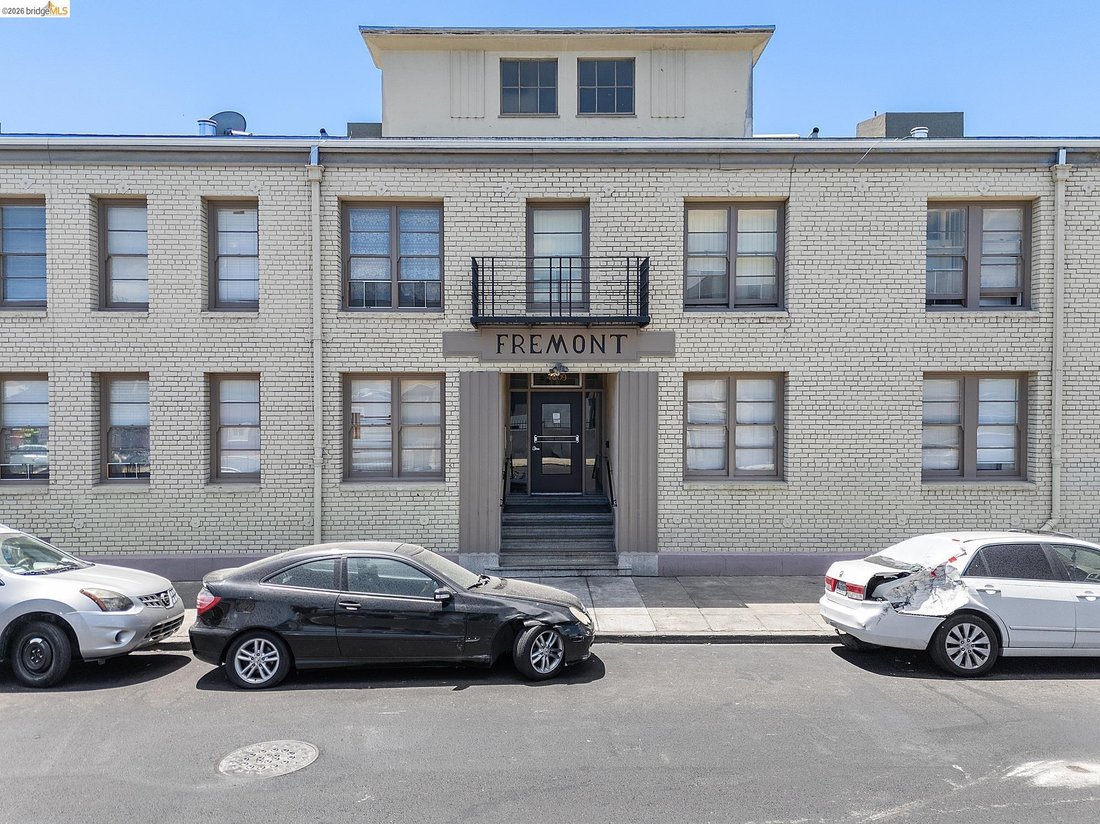 Oakland, California, United States 1 - 18584353