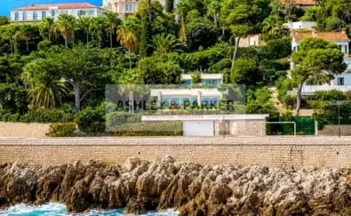 Villa in Cabbe-Saint Roman, Roquebrune-Cap-Martin, France 1