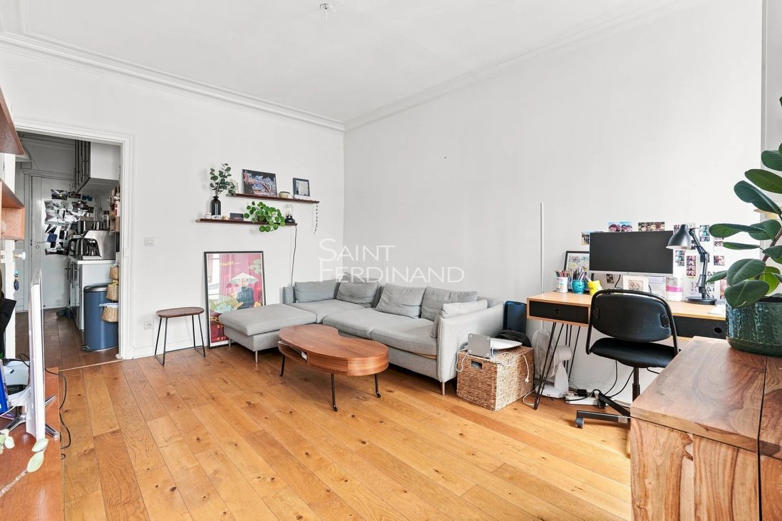 Apartment in La Fourche-Guy Môquet, Paris 17e Arrondissement, Paris 2 - 18582418