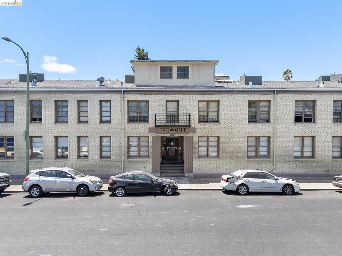 Oakland, California, United States 2 - 18584353