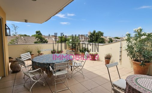 Apartment in Nevons-route d'Apt, L'Isle-sur-la-Sorgue, France 1
