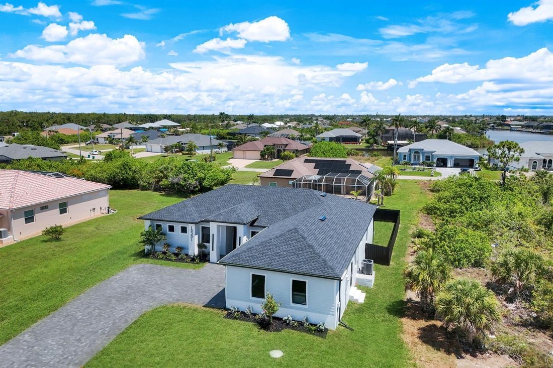 House in Port Charlotte, Florida, United States 4 - 18583972