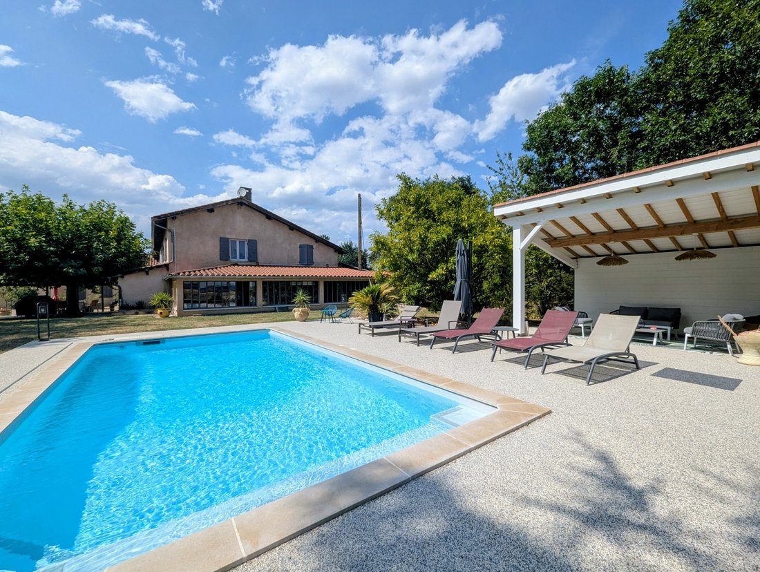 House in Taponas, Auvergne-Rhône-Alpes, France 1 - 18586207