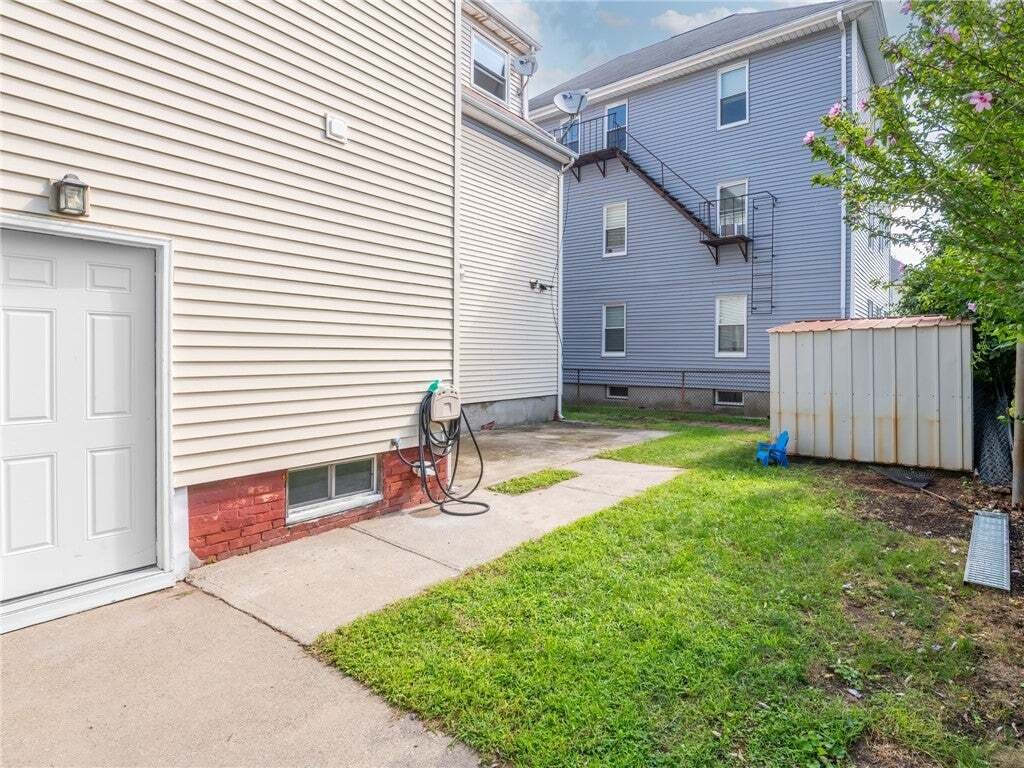 Pawtucket, Rhode Island, United States 5 - 18580979