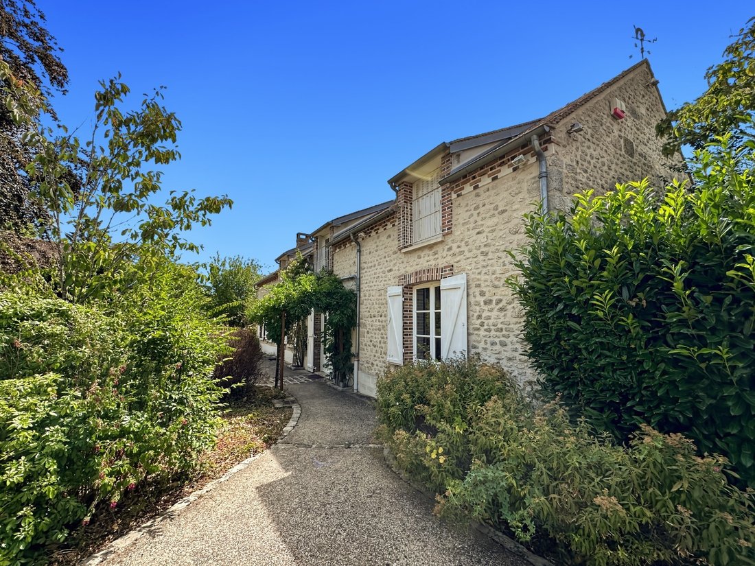 House in Lorrez-le-Bocage-Préaux, Ile-de-France, France 2 - 18582408