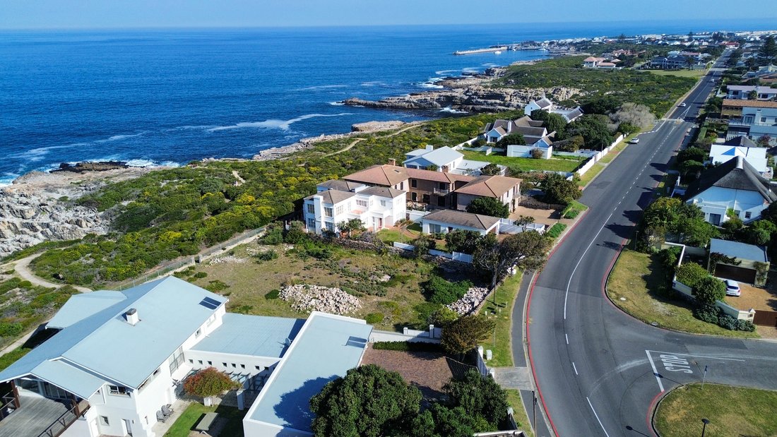 Land in Hermanus, Western Cape, South Africa 3 - 18585336
