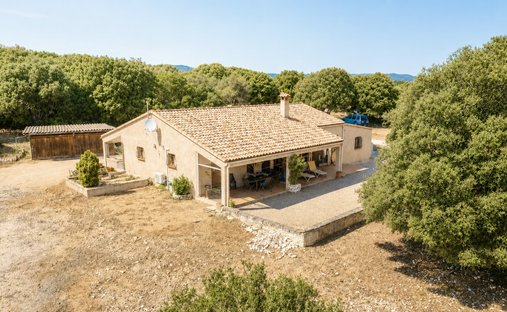 Estate in Bonifacio / Bunifaziu, Corsica, France 1