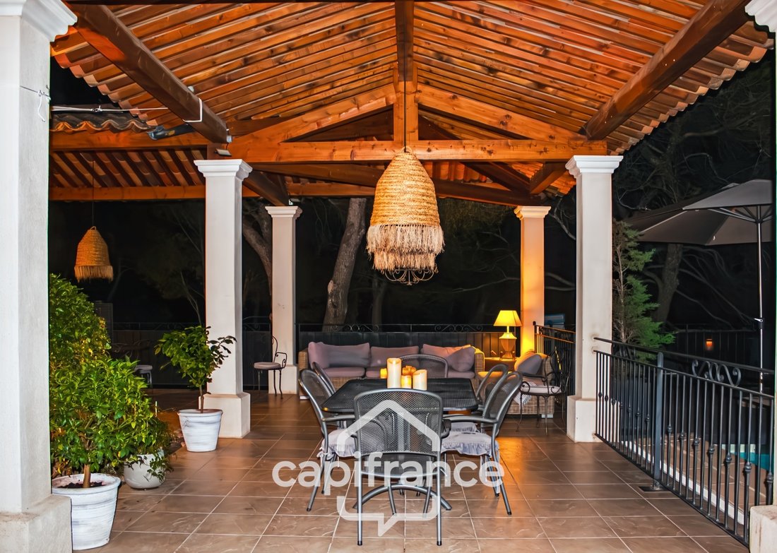 Villa in Mallemort, Provence-Alpes-Côte d'Azur, France 2 - 18582446