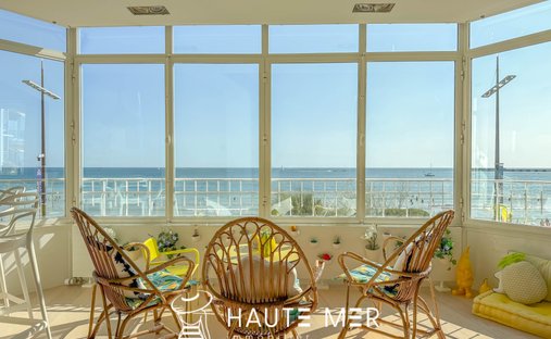 House in Olonne-sur-Mer, Les Sables-d'Olonne, France 1