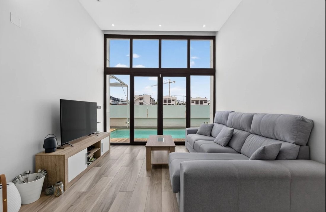 Villa in Torrevieja, Valencian Community, Spain 4 - 18585300