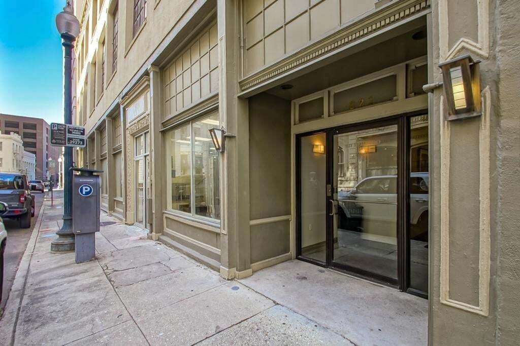 Condo in New Orleans, Louisiana, United States 1 - 18583733