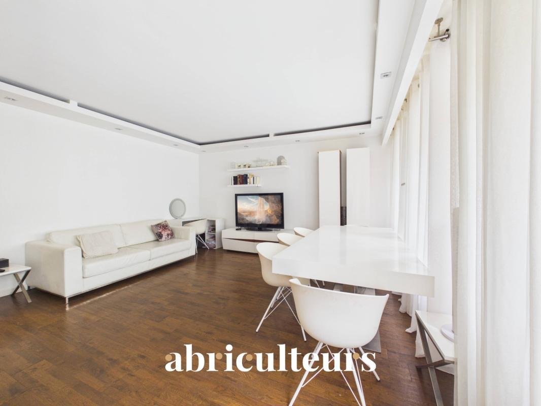 Apartment in Daumesnil, Saint-Mande, France 1 - 18583254