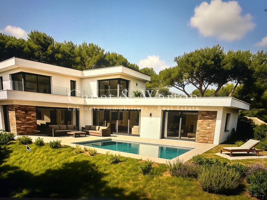 Sud, Cavalaire-sur-Mer, France 2 - 18585234