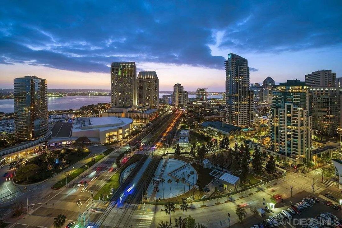 Condo in San Diego, California, United States 4 - 18584607