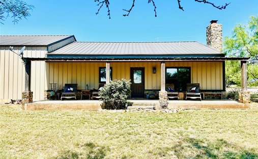 House in Cross Plains, Texas, United States 1