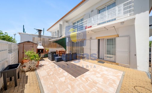 Villa in Alhos Vedros, Setubal, Portugal 1