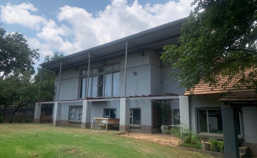 Farm Ranch in Cullinan, Gauteng, South Africa 1