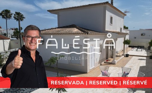 Villa in Olhos de Agua, Algarve, Portugal 1