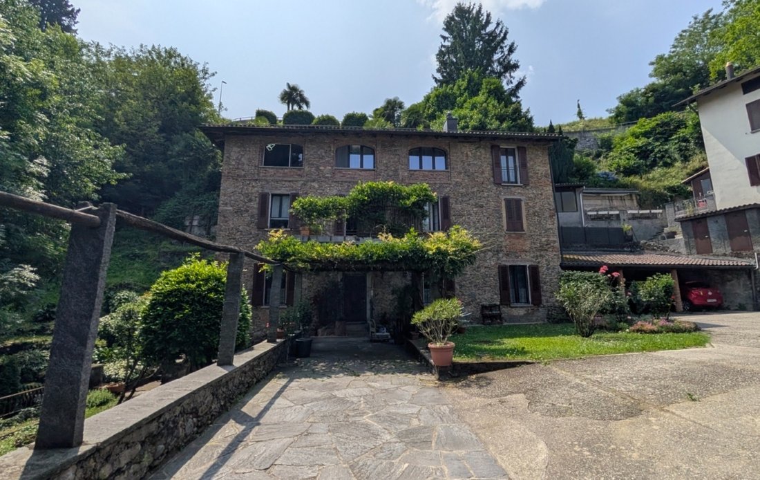 House in Pura, Ticino, Switzerland 1 - 18583462