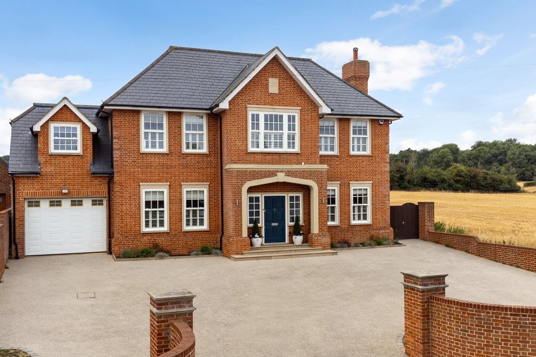 House in Lilley, England 1 - 18583732