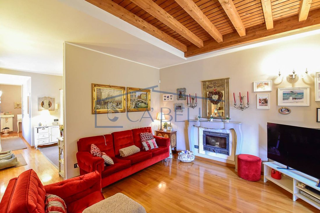 House in Center, Desio, Lombardy 3 - 18585957