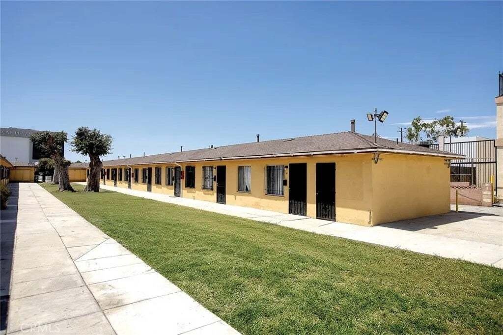 Montebello, California, United States 4 - 18584619