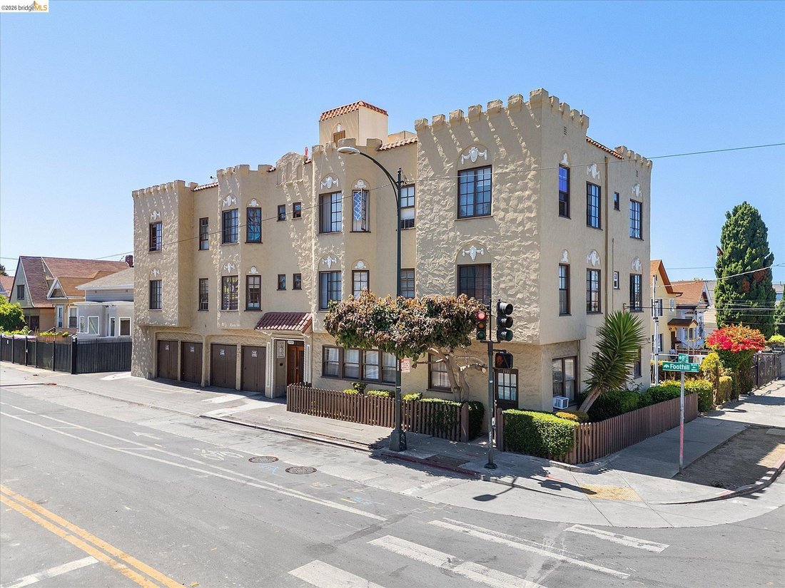 Oakland, California, United States 1 - 18584372