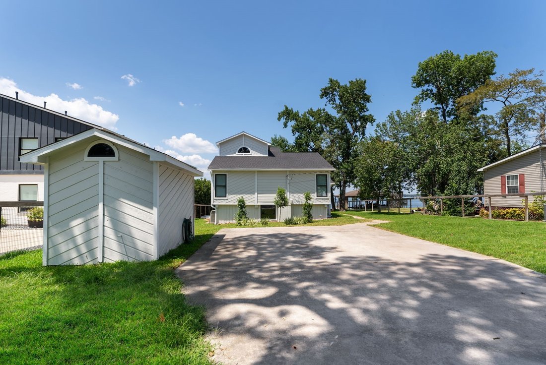 House in Montgomery, Texas, United States 3 - 18569071