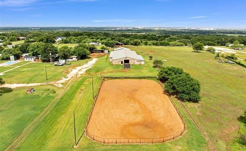 Farm Ranch in Cleburne, Texas, United States 1