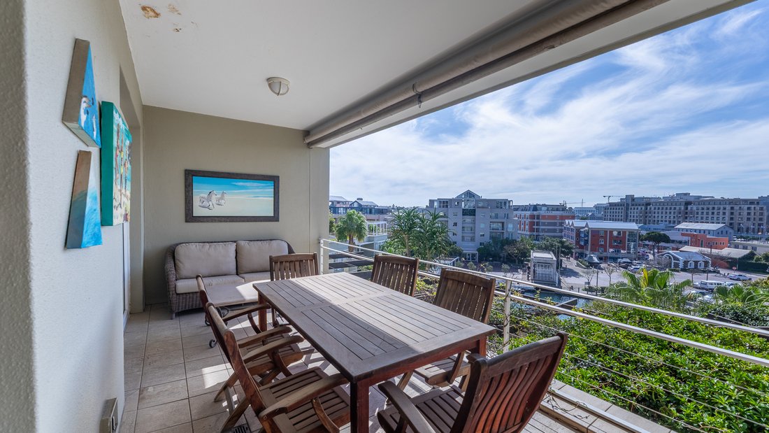 Apartment in Cape Town, Western Cape, South Africa 1 - 18585345