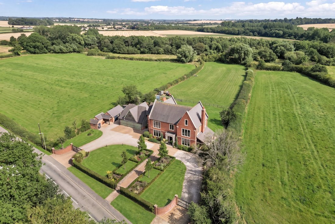 House in Netherseal, England 3 - 18580981