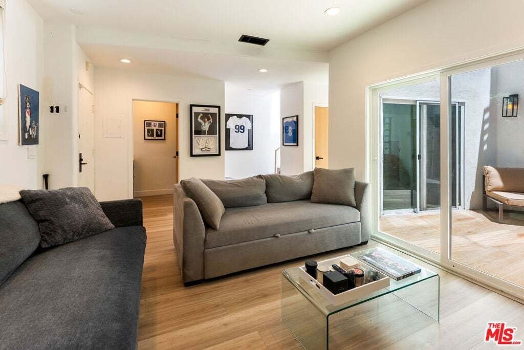 Condo in Santa Monica, California, United States 5 - 18584038
