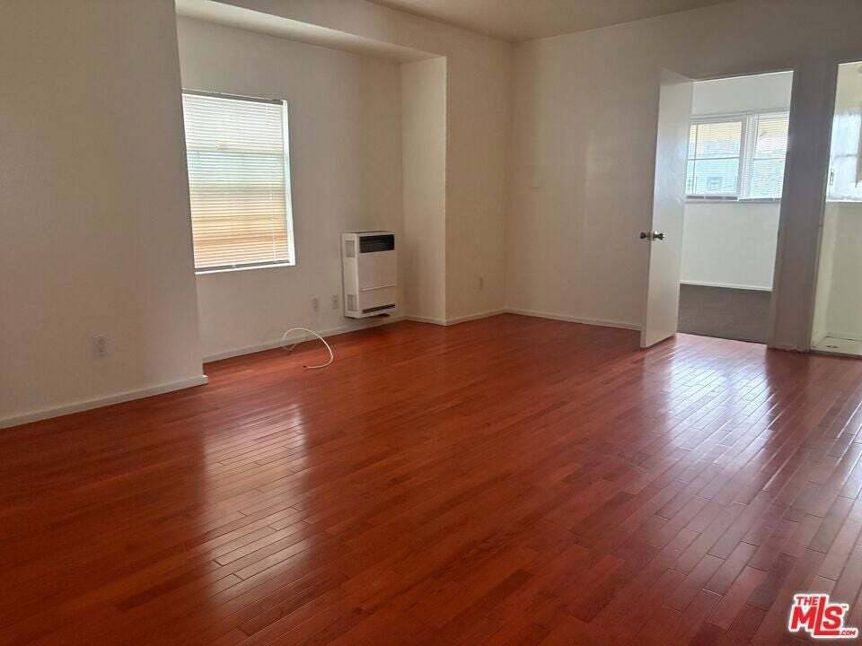 Los Angeles, California, United States 4 - 18584021