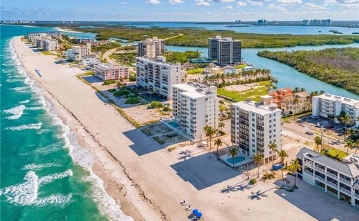 Condo in Bonita Springs, Florida, United States 1