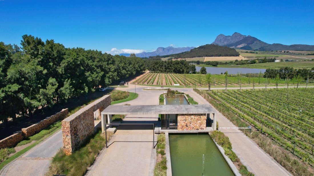 House in Stellenbosch, Western Cape, South Africa 3 - 18585335