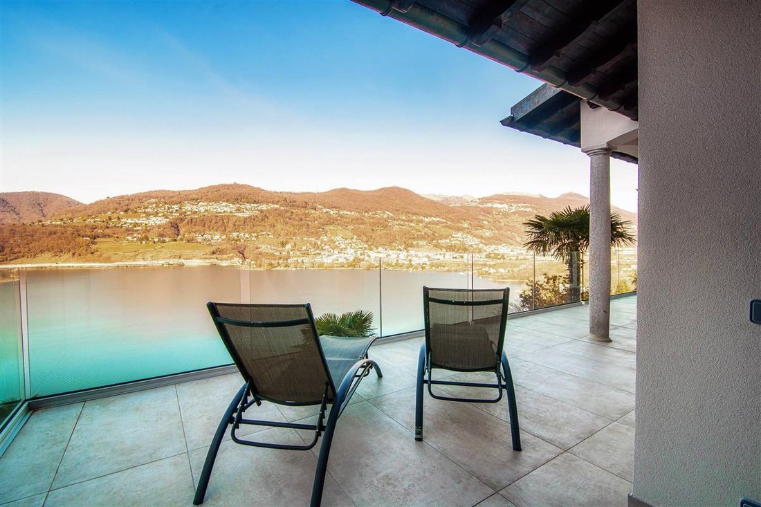 Apartment in Collina d'Oro, Ticino, Switzerland 1 - 18581210