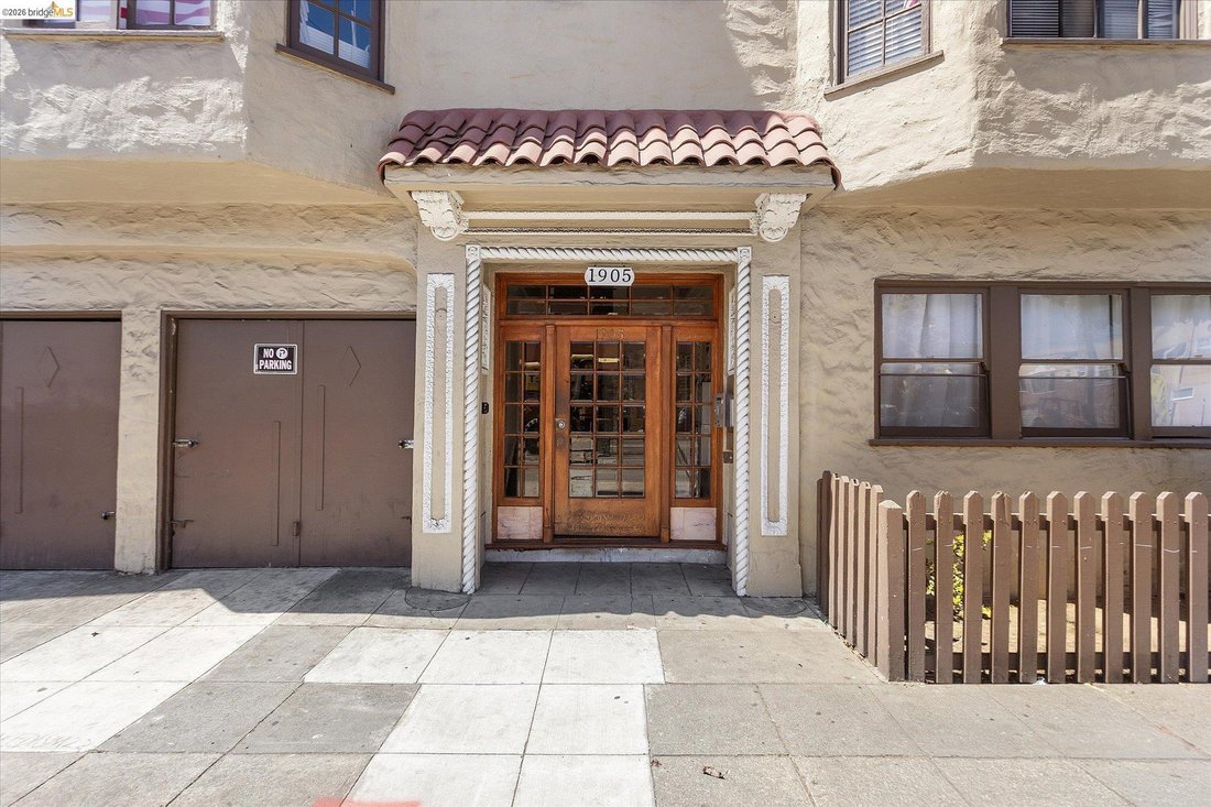 Oakland, California, United States 5 - 18584372